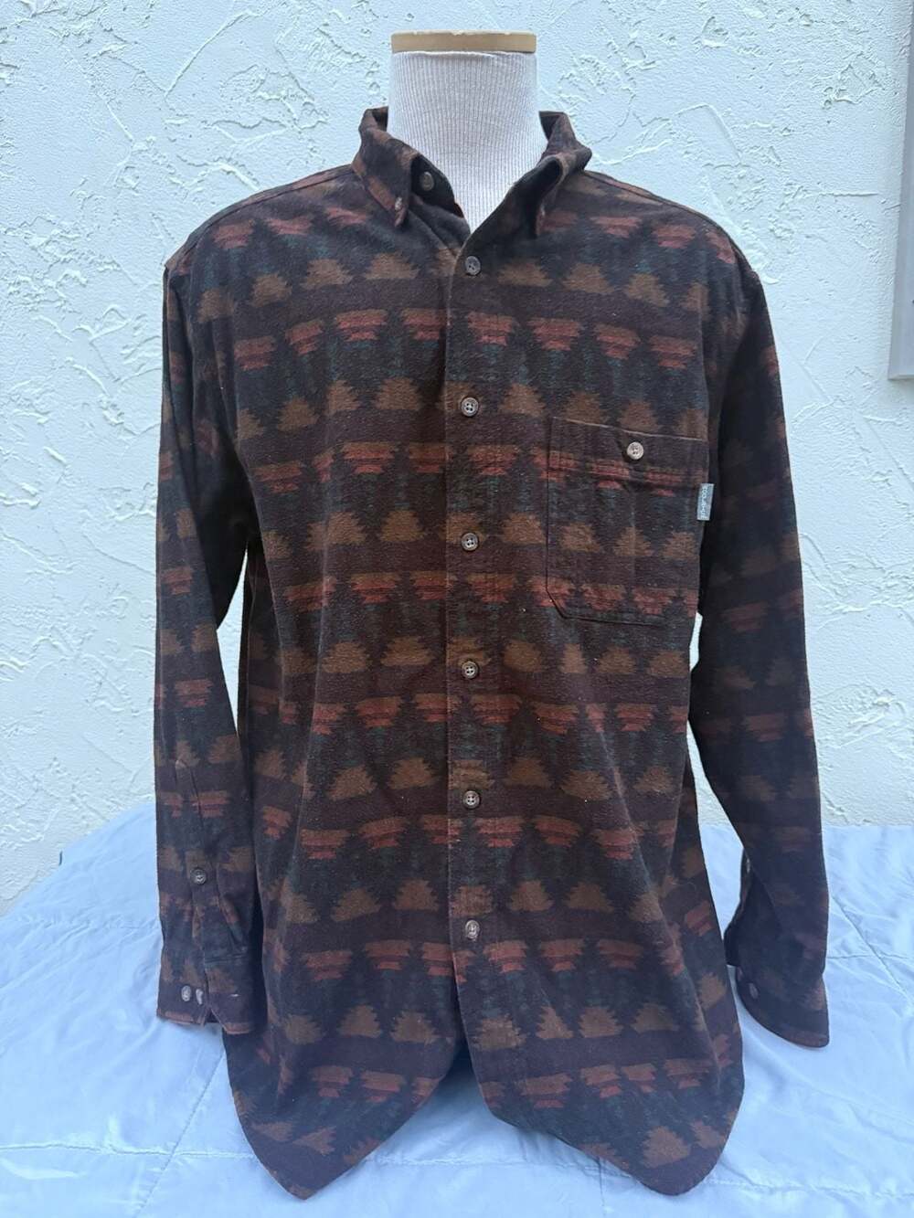 Woolrich Men's XL Brown Geometric Aztec Southwestern Flannel Long Sleeve Shirt